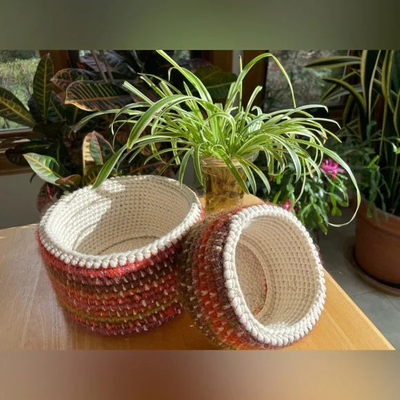 2 new round hand crocheted baskets. Use in any room - Picture 6 of 11